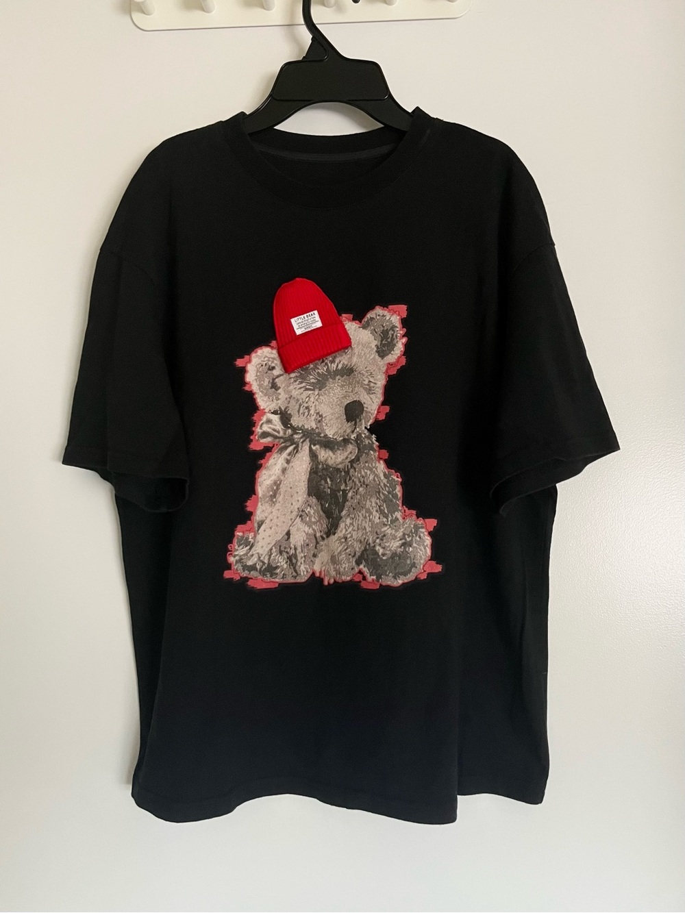 Oversized T-Shirt with Red Beanie Bear Graphic